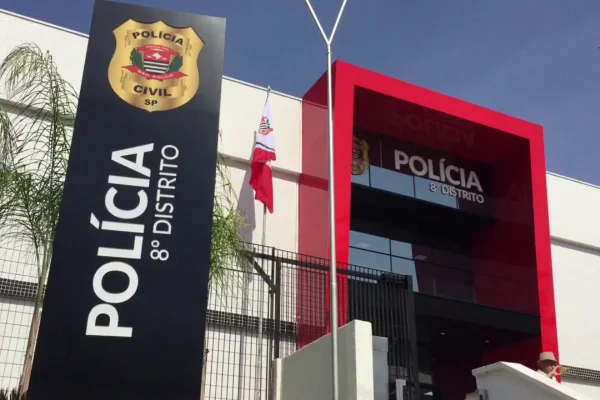 Um popular pegou a arma do suspeito e o baleou. O jovem de 24 anos teria invadido um estacionamento no Cambuci, zona central de SP - Metrópoles