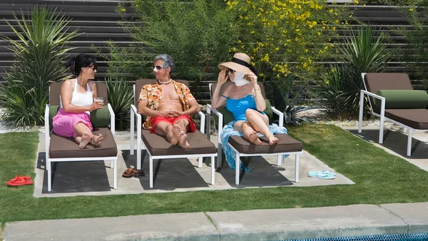Cirurgias plásticas: por que a procura cresce no verão?