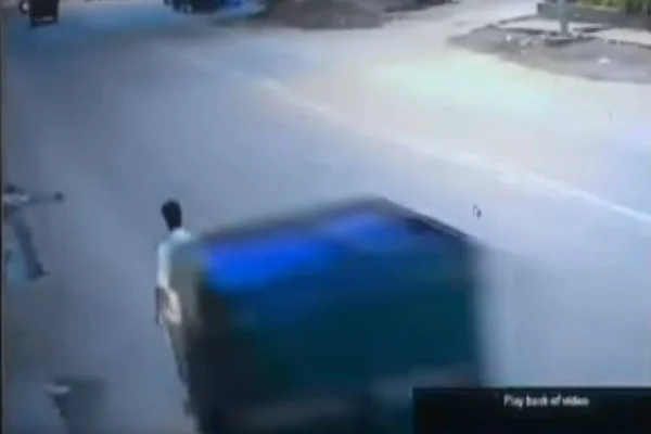 Acidente entre três carros na DF-180 deixa um morto e três feridos