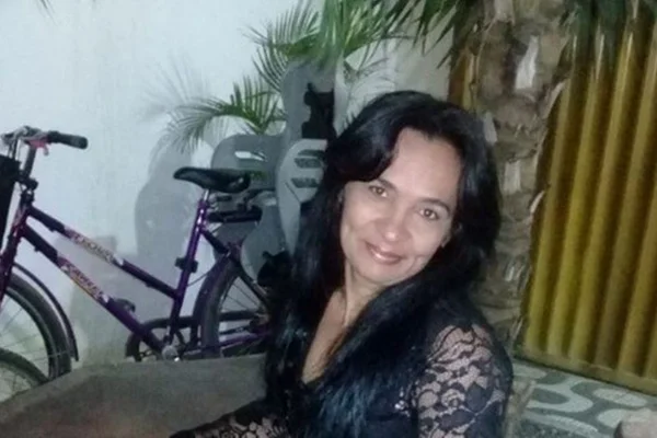 Mulher desaparecida é achada morta embaixo da cama do namorado