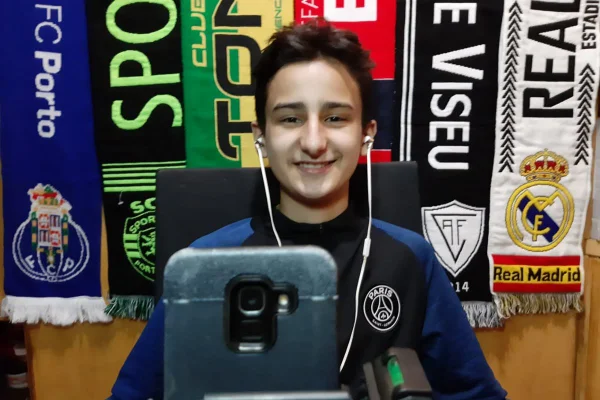 Jovem Futzz, o garoto do DF que aproveitou a pandemia para “virar repórter”