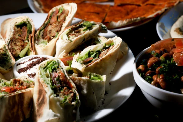 Árabe vegano faz comida boa sem invencionice, respeitando as tradições