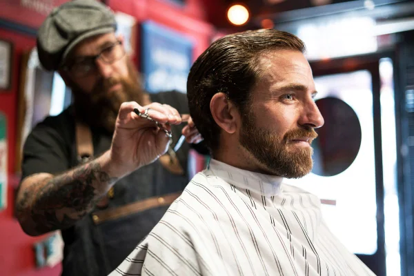 5 segredos para manter o cabelo e a barba impecáveis todos os dias
