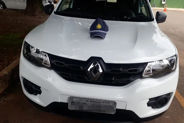 DF: ladrão tenta roubar carro, não consegue engatar marcha e é preso