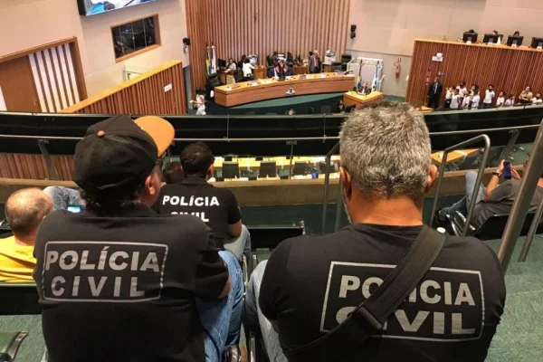 Auxílio-moradia às forças de segurança do DF volta à LDO para 2023