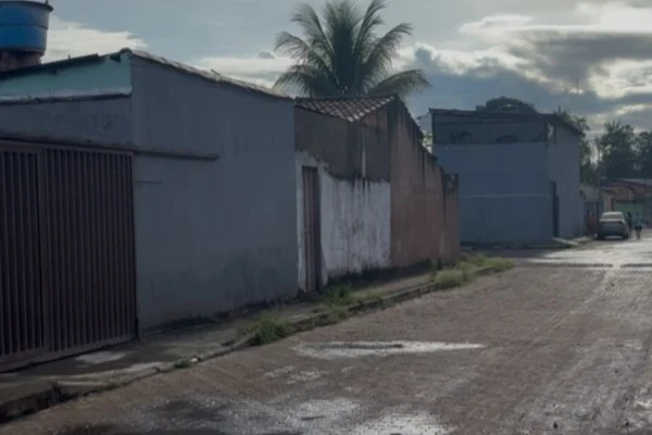 fortes chuvas alagaram as ruas e as casas em Planaltina