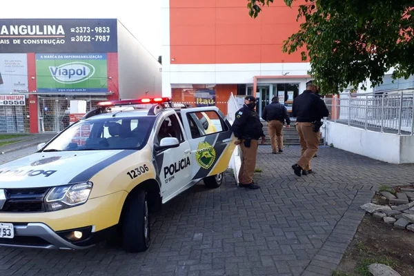 Cliente de banco encontra homem morto no autoatendimento dentro de agência