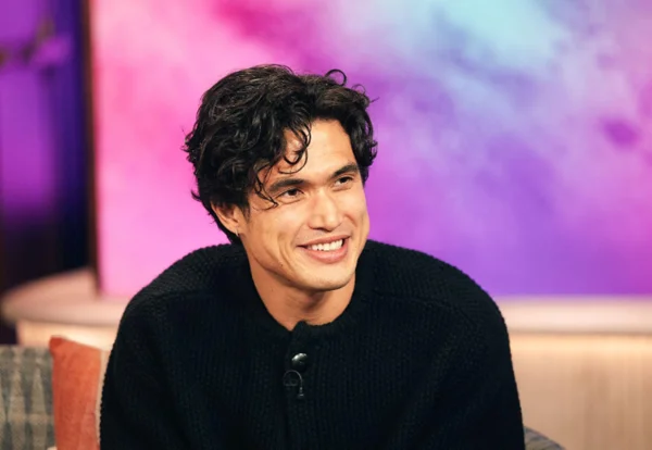 Charles Melton, de Riverdale, deve viver Kakashi no filme de Naruto - destaque galeria Charles Melton, de Riverdale, deve viver Kakashi no filme de Naruto - destaque galeria
