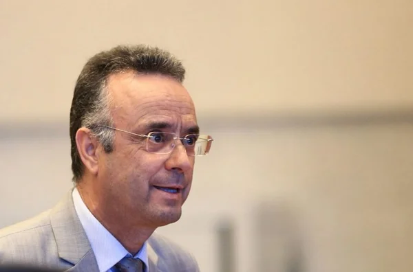Ex-deputado Bispo Renato é nomeado chefe de Assuntos Parlamentares