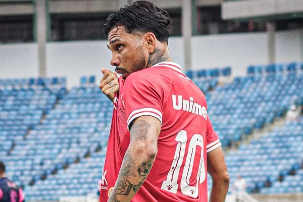 Foto colorida de um jogo do América-RN - Metrópoles