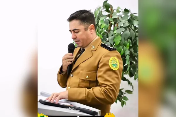 PM que viralizou ao contar sobre sexo em cinema tem 63 mil seguidores
