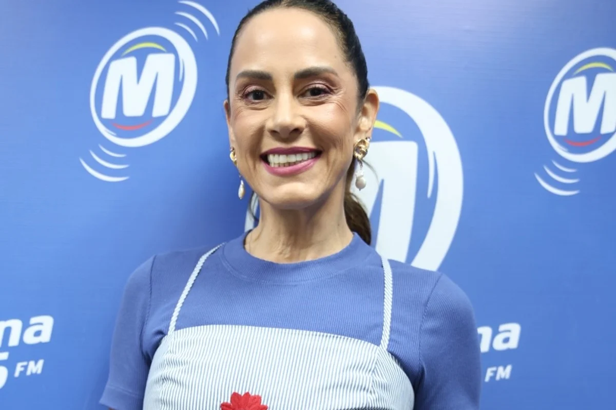 Silvia Abravanel tem 10 cobras de estimação Silvia Abravanel tem 10 cobras de estimação