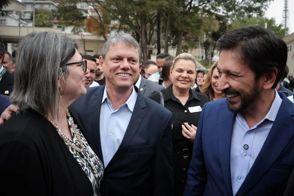 Tarcísio de Freitas e Ricardo Nunes participam da Cerimônia de Abertura do 67° Congresso Estadual de Municípios - Metrópoles