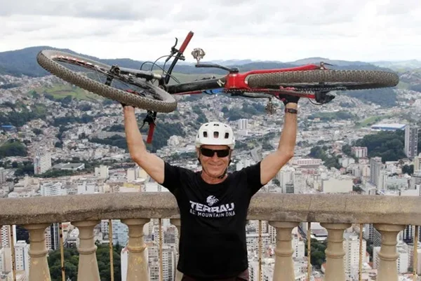 Imagem colorida do juiz-forano Marcus Cezar Reis - Metrópoles