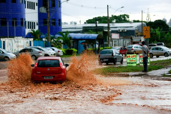 Meta para conclusão de obras de Vicente Pires passa para o fim de 2020