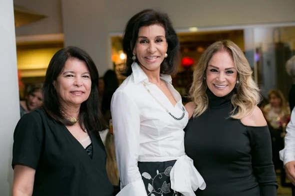 Salma e Áurea Farah e Vânia Carvalho Salma e Áurea Farah e Vânia Carvalho