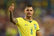 Bruno Guimarães se torna o líder de assistências da Copa do Mundo - imagem 2