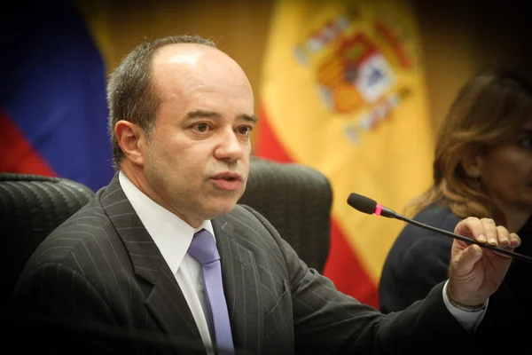 Ex-juiz Roberto Caldas é condenado a indenizar ex-babá em R$ 50 mil