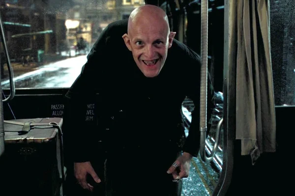 Ator da série “Harry Potter” tem 15 costelas quebradas em acidente