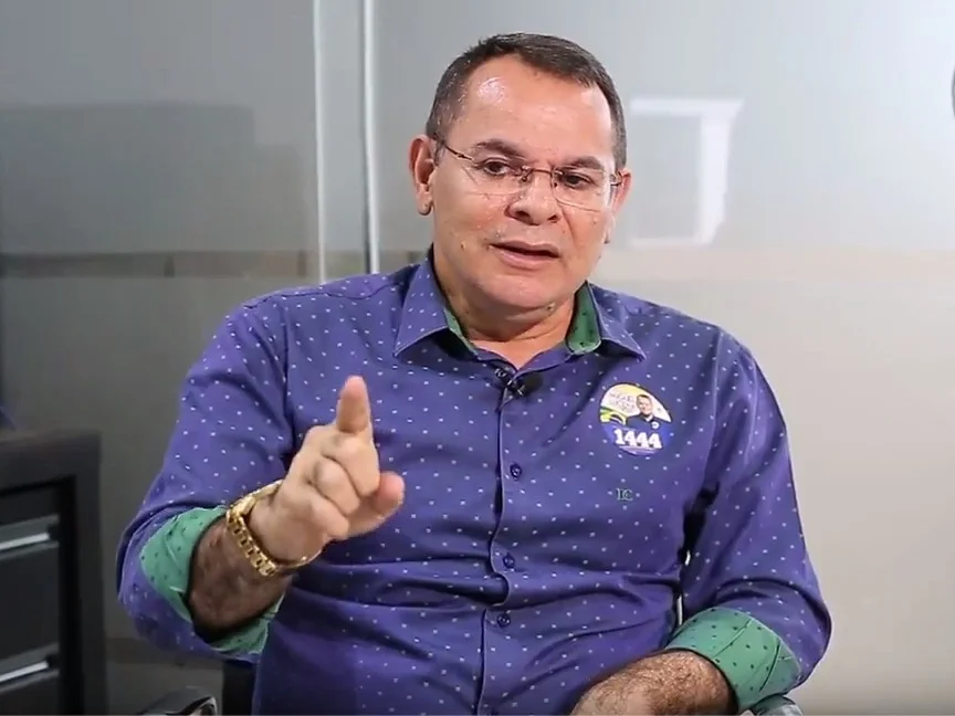 Contudo, a Corregedoria da instituição arquivou o caso ao dizer que ele cumpriu seu papel de relacionamento com a imprensa Contudo, a Corregedoria da instituição arquivou o caso ao dizer que ele cumpriu seu papel de relacionamento com a imprensa