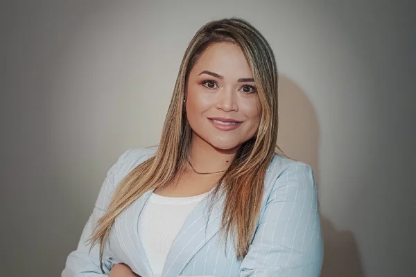 Advogada Daline Bueno Fernandes
