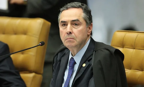 Barroso é o novo presidente do TSE: “Eleição depende da pandemia”