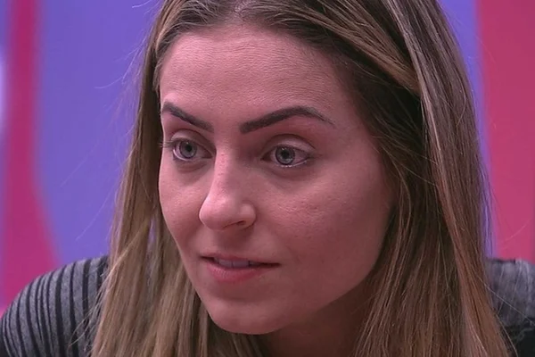 Paula ataca religião de Rodrigo no BBB19: “Nosso Deus é maior”