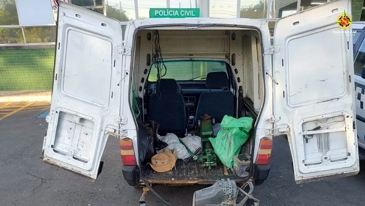 Um homem de 57 anos arrombou e furtou uma loja de ferramentas na Quadra 31, no Setor Leste do Gama Um homem de 57 anos arrombou e furtou uma loja de ferramentas na Quadra 31, no Setor Leste do Gama