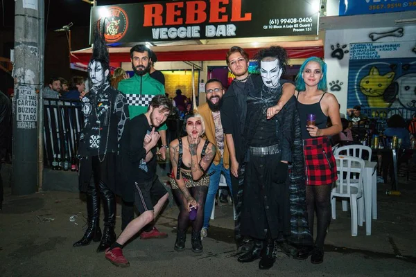 LGBT e punk: conheça o Rebel Veggie Bar, espaço alternativo no Guará