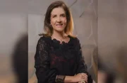 Daniela Teixeira é formada em direito pela Universidade de Brasília (UnB), tem mestrado em Direito Penal pelo Instituto Brasileiro de Ensino, Desenvolvimento e Pesquisa (IDP) e pós-graduação em Direito Econômico pela Fundação Getulio Vargas (FGV)