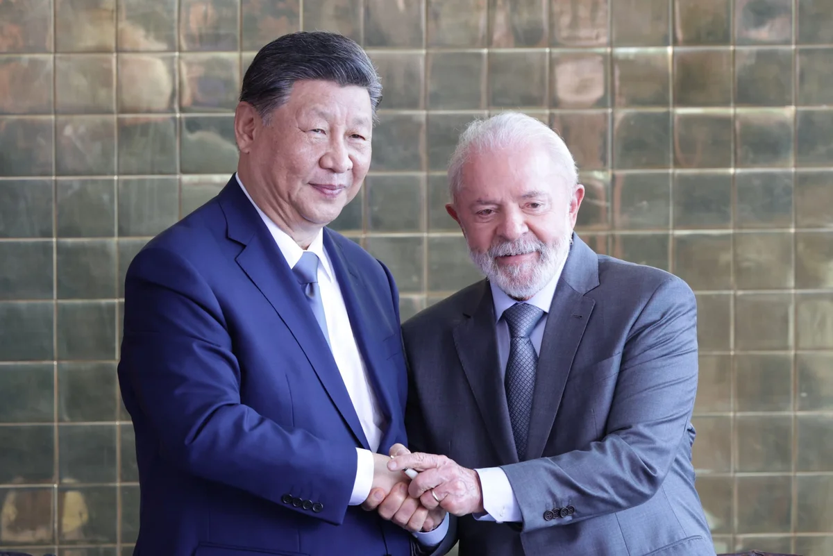 China se opõe à interferência externa no Brasil, diz Xi Jinping a Lula China se opõe à interferência externa no Brasil, diz Xi Jinping a Lula