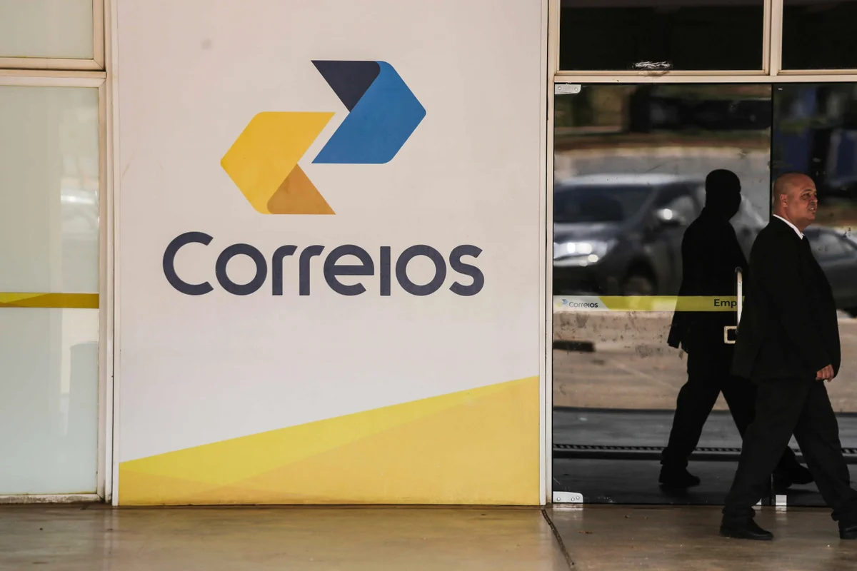 Operação da PF mira carteiros em esquema de fraude contra os Correios