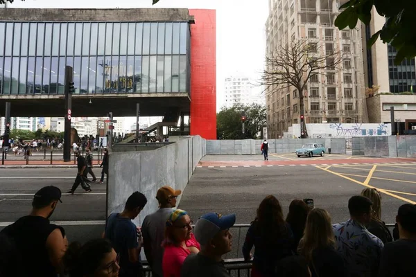 Conquest: produção de Keanu Reeves filma cena decisiva na Paulista