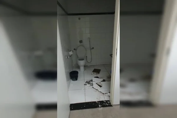 Vídeo: forro de UBS desaba no Distrito Federal nesta quinta-feira