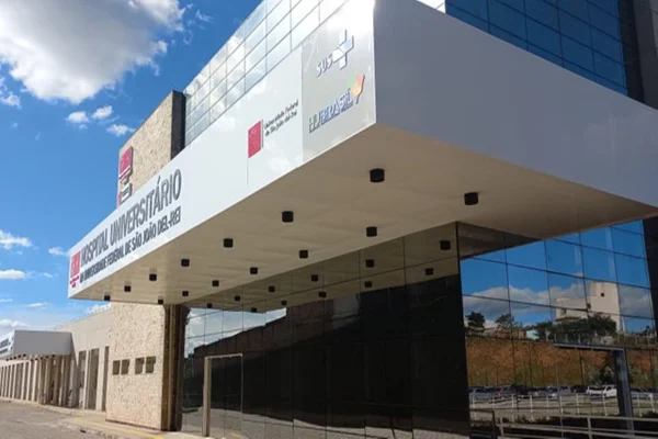 Hospital que Lula inaugura em Divinópolis é pivô de disputa política