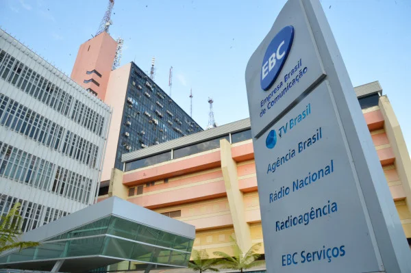 Fachada da EBC
