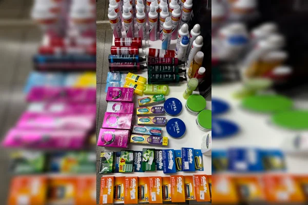 Polícia prende trio suspeito de série de furtos em farmácias do DF - destaque galeria Polícia prende trio suspeito de série de furtos em farmácias do DF - destaque galeria