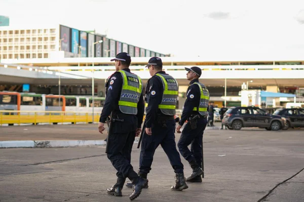 PMDF coloca 2 mil policiais nas ruas em ofensiva contra o crime - destaque galeria