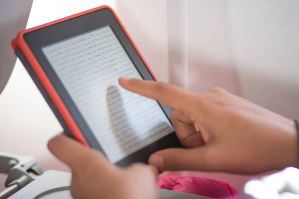 E-book aborda importância da hiperconexão e nano comunicação em 2024