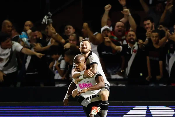 Com início arrasador, Vasco vence clássico contra o Botafogo