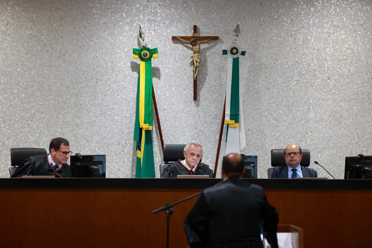 TRE-DF nega pedido do PT e autoriza candidatura de Gustavo Rocha a vice - imagem 3 TRE-DF nega pedido do PT e autoriza candidatura de Gustavo Rocha a vice - imagem 3