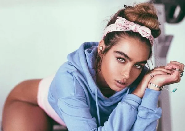 6 exercícios de Sommer Ray, dona do bumbum mais seguido do Insta