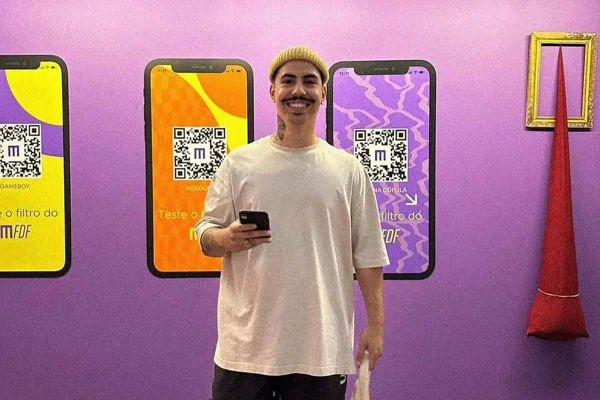 Artista Vitor Barbosa no MFDF 2023 - Metrópoles