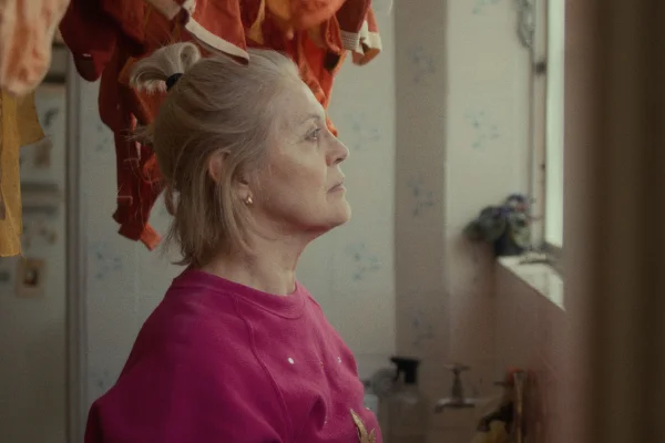 Imagem colorida de Mulher Papaya, filme de Camila Tarifa - Metrópoles