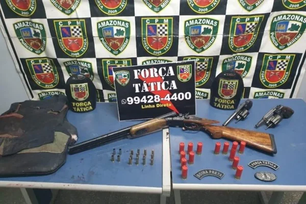 Dupla faz idosos reféns e morre em troca de tiros com a polícia