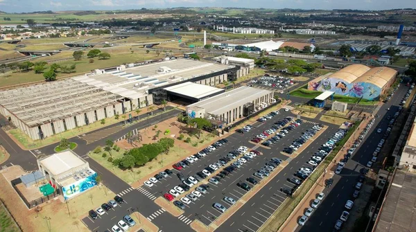 imagem aérea colorida do Dabi Business Park, em Ribeirão Preto, onde vai funcionar a faculdade do agronegócio harven - Metrópoles