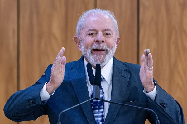 Brasília (DF) 03/05/24. Presidente Luiz Inácio Lula da Silva discursa após assinatura de atos. Presidente Lula e premiê japonês Fumio Kishida participam de cerimônia de assinatura de atos no Palácio do Planalto
