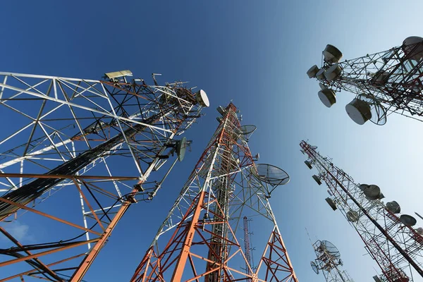 Conjunto de antenas de telefonia celular