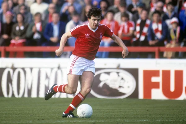 Morre John Robertson, bicampeão da Champions pelo Nottingham Forest