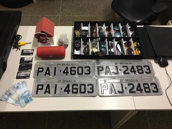 PMDF prende dupla que fazia “limpa” dentro de carros em Águas Claras - destaque galeria